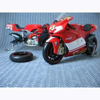 NewRay 1:12 Ducati Asamblate Versiune De Aliaj Model de Motocicleta Mai bună Pentru Cadou de Ziua DUCATI DESMOSEDICI 2004 12# 65# 1