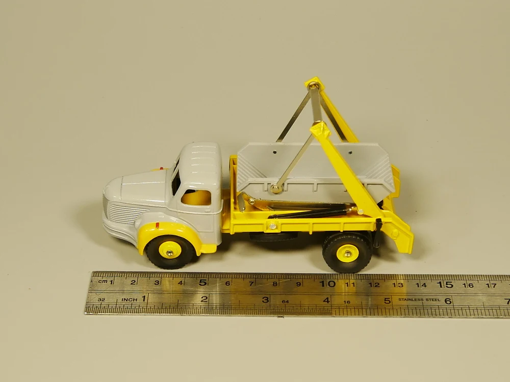 Dinky toys Camion UNIC MULTIBENNE BARROW turnat sub presiune model de masina 4
